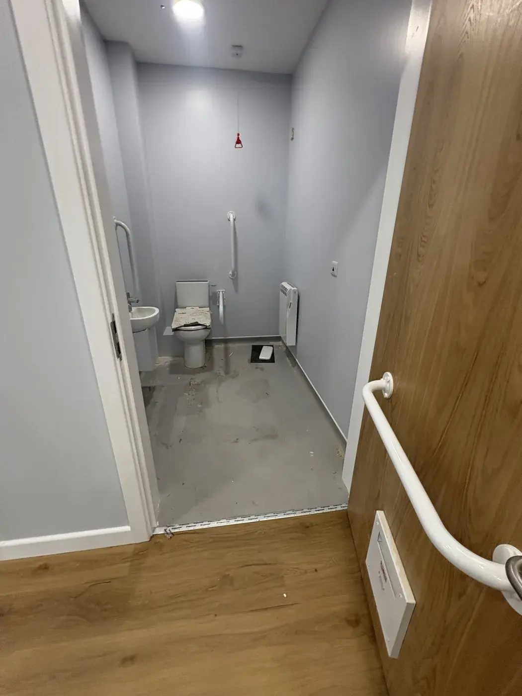 Washroom deep clean